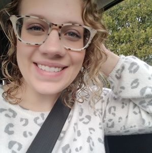 Meet your Posher, Lauren